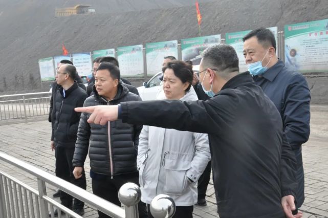 山西河曲县长徐晓兰莅临猫儿沟煤矿调研指导工作