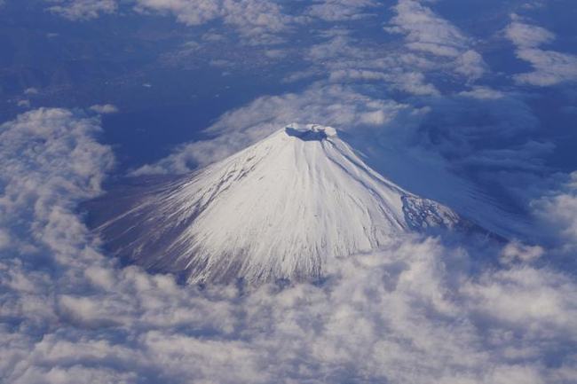 日本樱岛火山喷发！火山口数量增加6倍的富士山会大规模喷发吗？休闲区蓝鸢梦想 - Www.slyday.coM