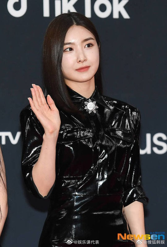 据韩媒bravegirls成员李裕那确诊感染新冠