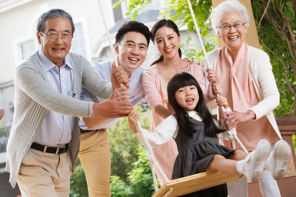 请不要和儿女住在一起！一夜间，传遍朋友圈！休闲区蓝鸢梦想 - Www.slyday.coM