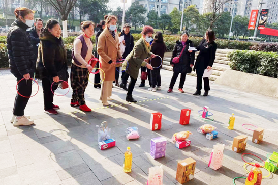 写福字送春联套圈圈中信银行重庆分行带你寻味中国年