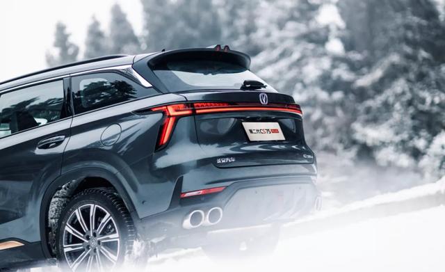 12.79万起，标配爱信8AT，第二代CS75PLUS到底有多强？休闲区蓝鸢梦想 - Www.slyday.coM