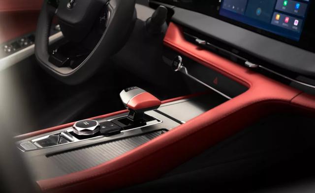 12.79万起，标配爱信8AT，第二代CS75PLUS到底有多强？休闲区蓝鸢梦想 - Www.slyday.coM