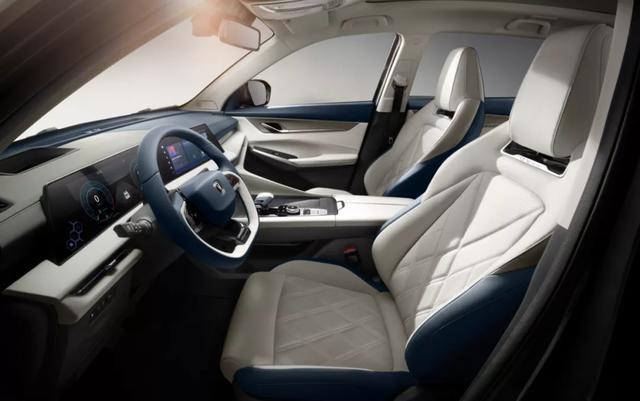 12.79万起，标配爱信8AT，第二代CS75PLUS到底有多强？休闲区蓝鸢梦想 - Www.slyday.coM