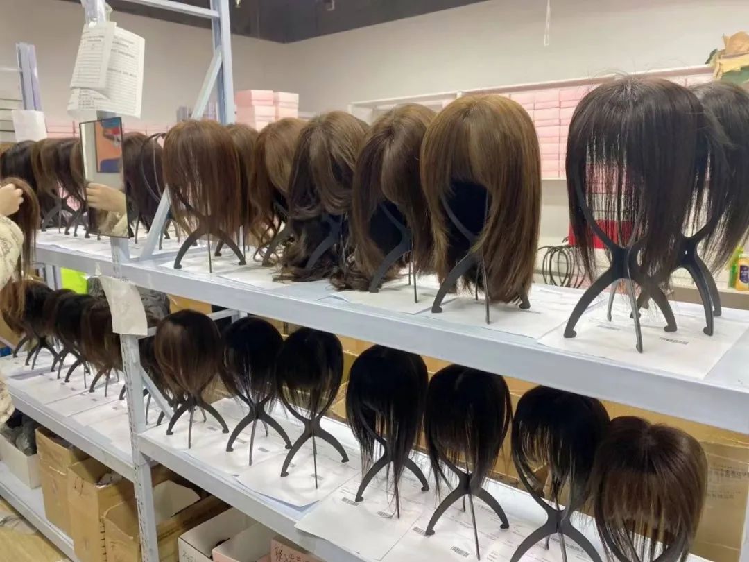 假发店里女人们的秘密|张美娟_新浪财经_新浪网