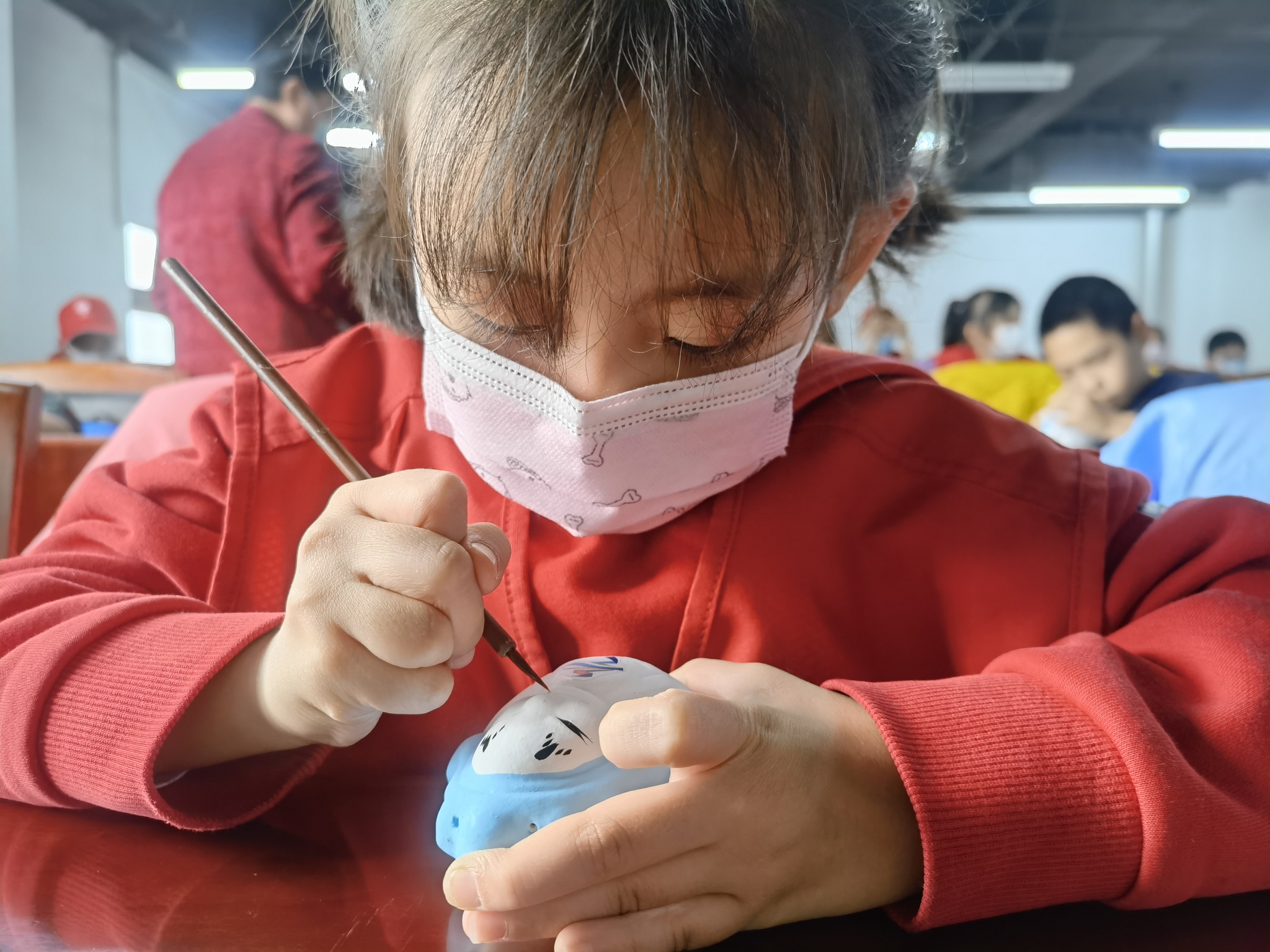 新京报小记者对话北京泥彩塑传人张忠强想建兔儿爷博物馆