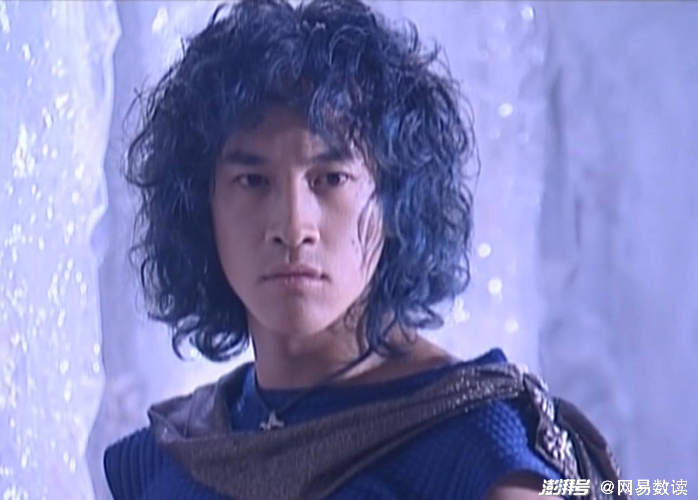 多少人烫完头,就成了步惊云分云./来源:《风云》剧照