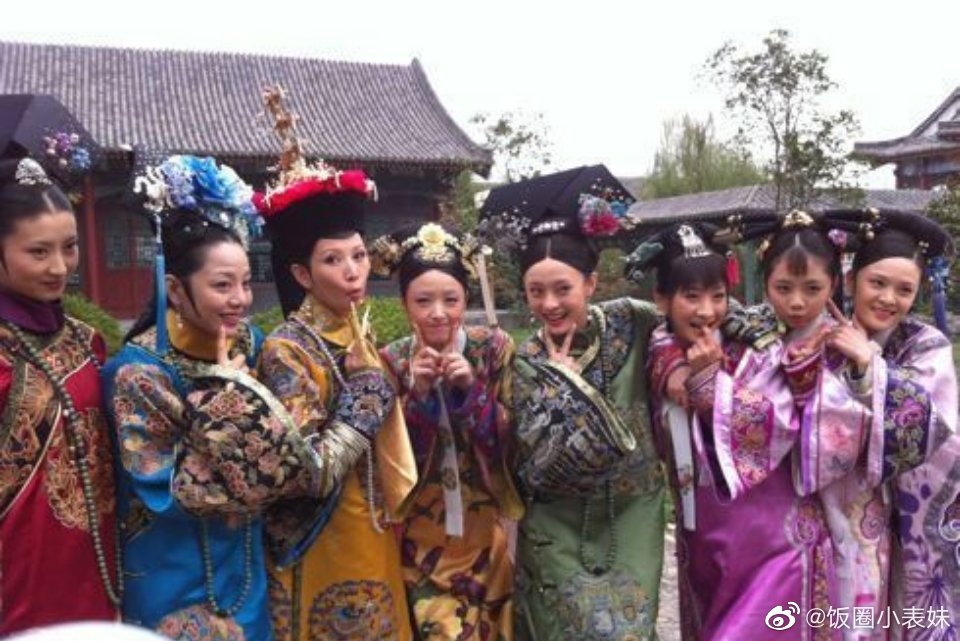 《甄嬛传》幕后花絮照,娘娘们戏里水火不容戏外很有爱啊
