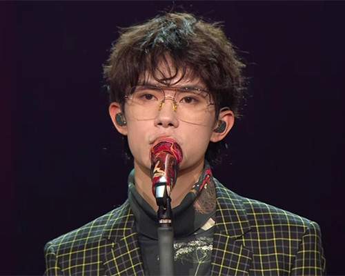 前瞻《长津湖之水门桥》，吴京冲击300亿票房，易烊千玺将破百亿休闲区蓝鸢梦想 - Www.slyday.coM