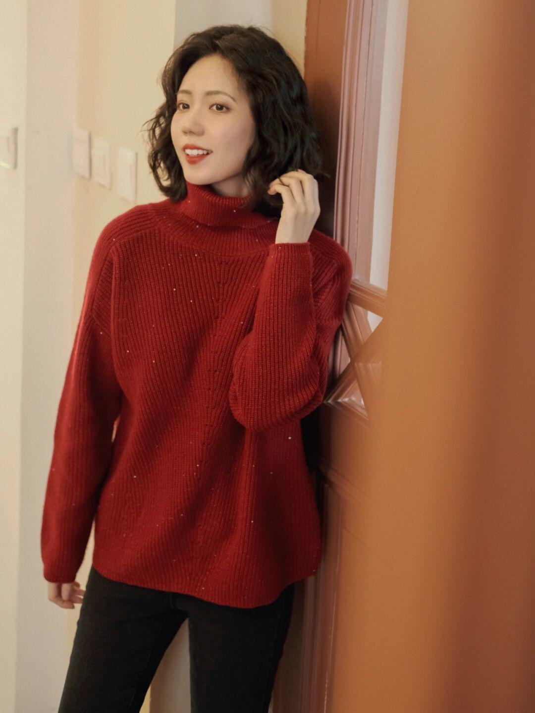 新年穿“毛衣”才洋气，单穿叠穿都好看，让你演绎不费劲的高级休闲区蓝鸢梦想 - Www.slyday.coM