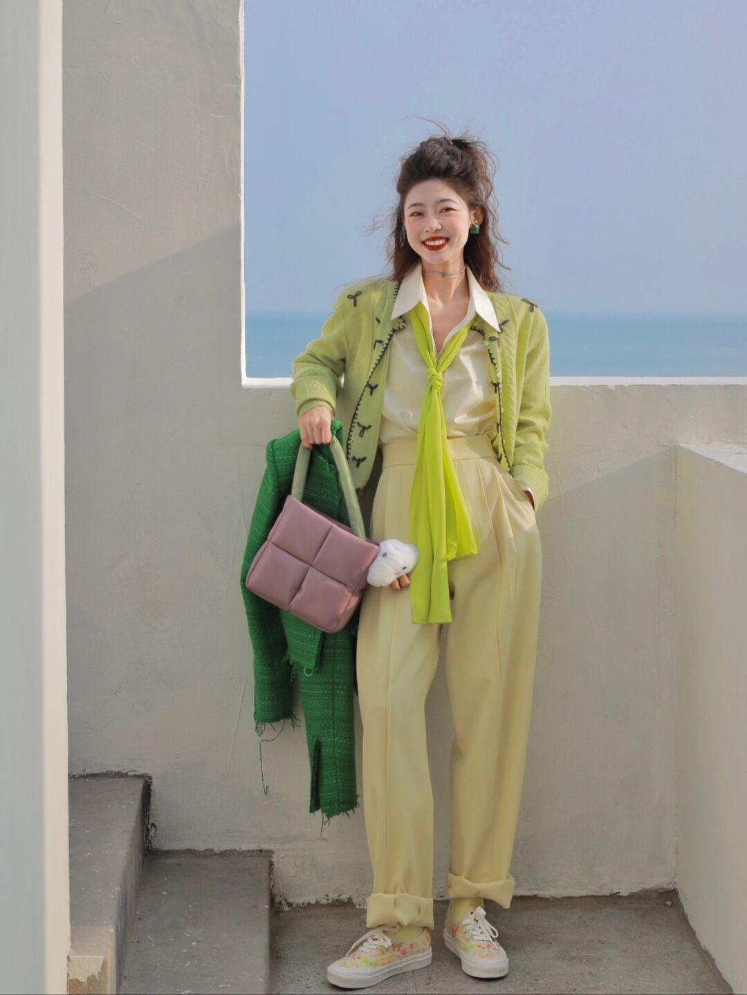 新年穿“毛衣”才洋气，单穿叠穿都好看，让你演绎不费劲的高级休闲区蓝鸢梦想 - Www.slyday.coM