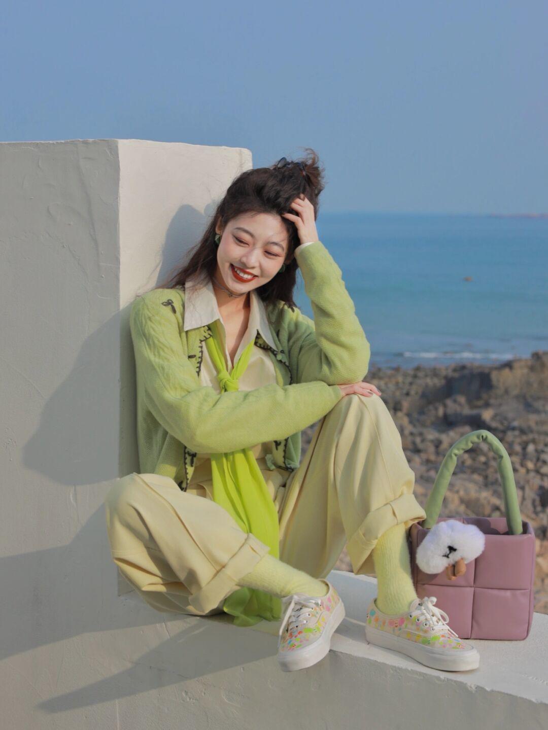 新年穿“毛衣”才洋气，单穿叠穿都好看，让你演绎不费劲的高级休闲区蓝鸢梦想 - Www.slyday.coM