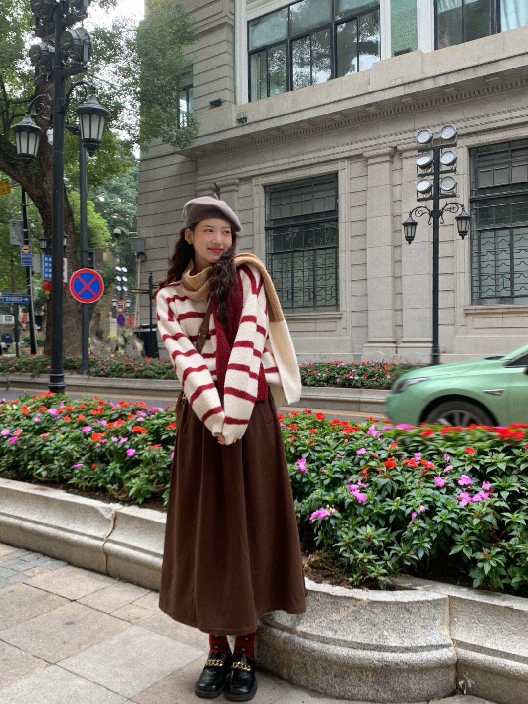 新年穿“毛衣”才洋气，单穿叠穿都好看，让你演绎不费劲的高级休闲区蓝鸢梦想 - Www.slyday.coM