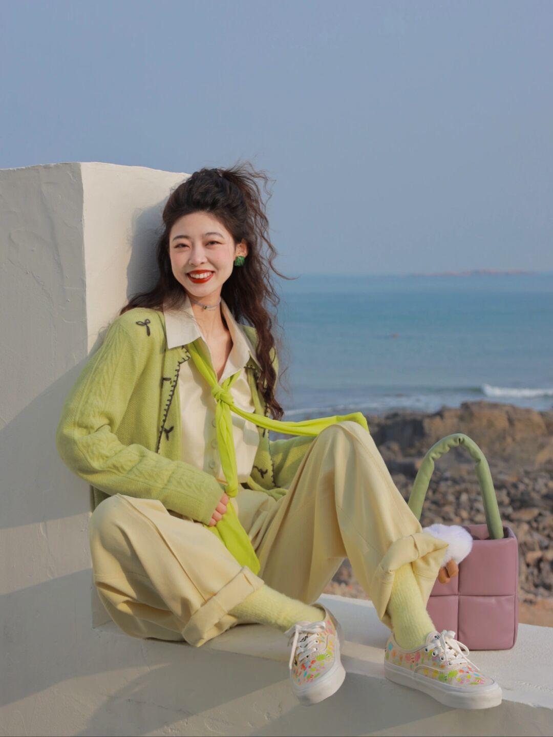 新年穿“毛衣”才洋气，单穿叠穿都好看，让你演绎不费劲的高级休闲区蓝鸢梦想 - Www.slyday.coM