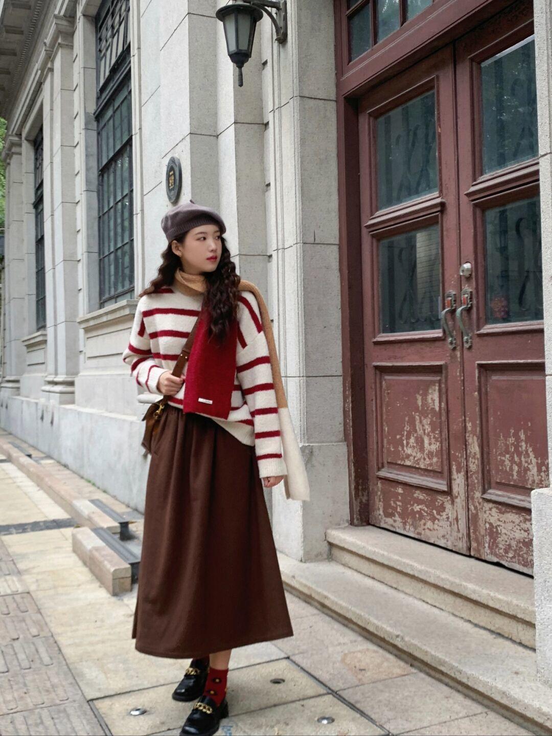 新年穿“毛衣”才洋气，单穿叠穿都好看，让你演绎不费劲的高级休闲区蓝鸢梦想 - Www.slyday.coM