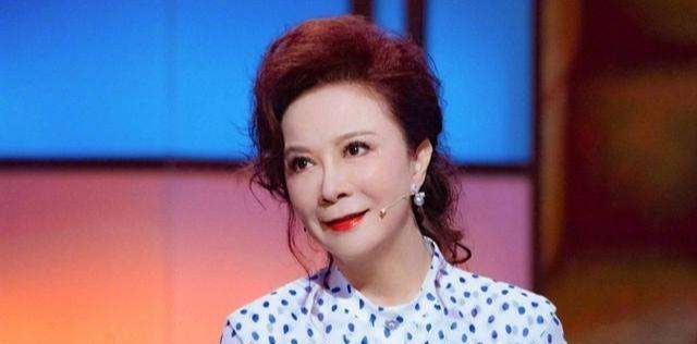 主持人:你参加26次春晚,最疯狂的是什么?蔡明:俩月没吃1粒米休闲区蓝鸢梦想 - Www.slyday.coM 主持人:你参加26次春晚,最疯狂的是什么?蔡明:俩月没吃1粒米休闲区蓝鸢梦想 - Www.slyday.coM