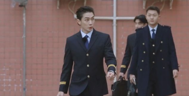 《我们的滚烫人生》戚薇拒绝接电话，李承铉专属联系方式有点甜休闲区蓝鸢梦想 - Www.slyday.coM