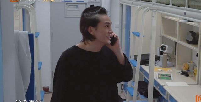 《我们的滚烫人生》戚薇拒绝接电话，李承铉专属联系方式有点甜休闲区蓝鸢梦想 - Www.slyday.coM