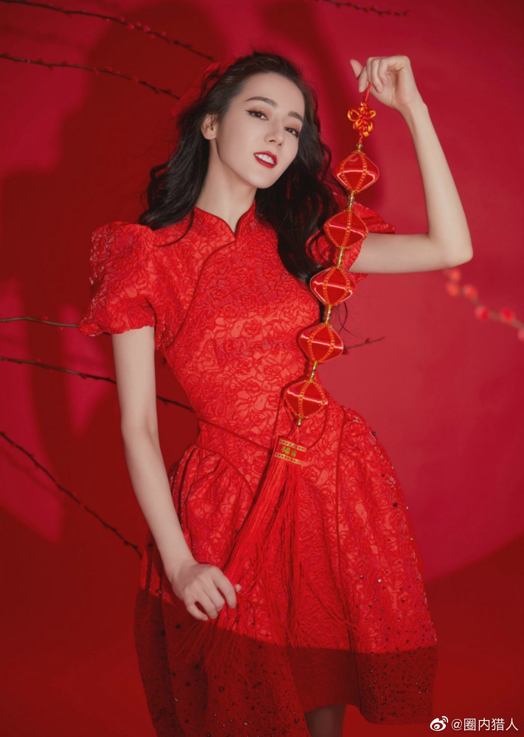 女艺人们的红衣造型你被谁惊艳了
