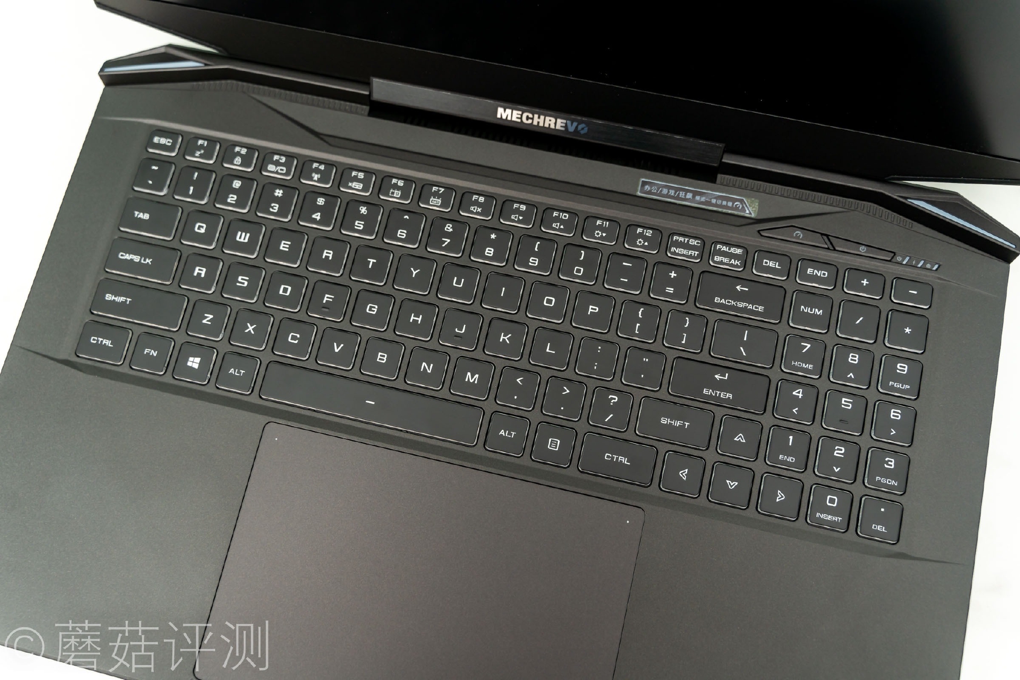 多项新技术加持综合性能提升明显机械革命旷世3070ti游戏本