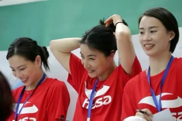 郭晶晶这次造型好惊艳！穿中国红为冬奥会加油，罕见高调一回休闲区蓝鸢梦想 - Www.slyday.coM