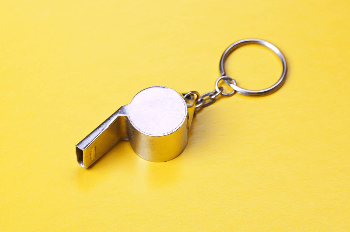 裁判必备的哨子竟然来源于足球场上的一次意外