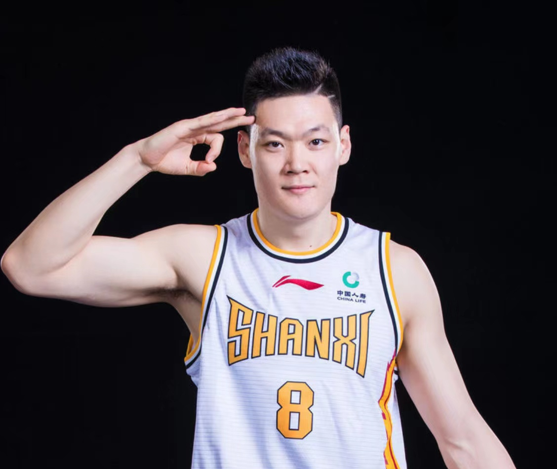 他是张宁队友身高仅1米75却能在cba大杀四方砍25分19助10板