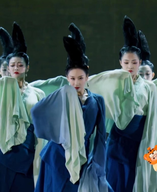 超大排场上春晚!央视请到《只此青绿》登台,彩排造型曝光要封神休闲区蓝鸢梦想 - Www.slyday.coM 超大排场上春晚!央视请到《只此青绿》登台,彩排造型曝光要封神休闲区蓝鸢梦想 - Www.slyday.coM