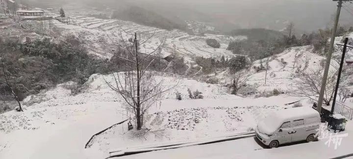 热搜骗人！上海下个雪怎么那么难？原来是我站得不够高...休闲区蓝鸢梦想 - Www.slyday.coM