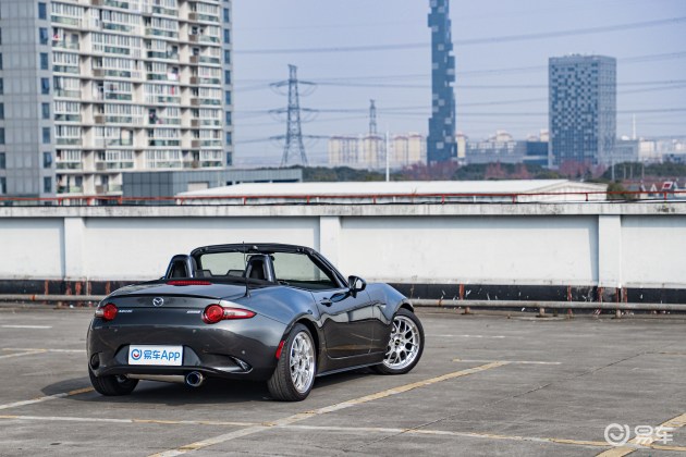 人马一体究极体马自达mx5nd软顶手动版底盘解析