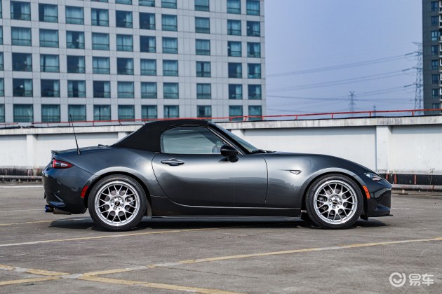 人马一体究极体马自达mx5nd软顶手动版底盘解析