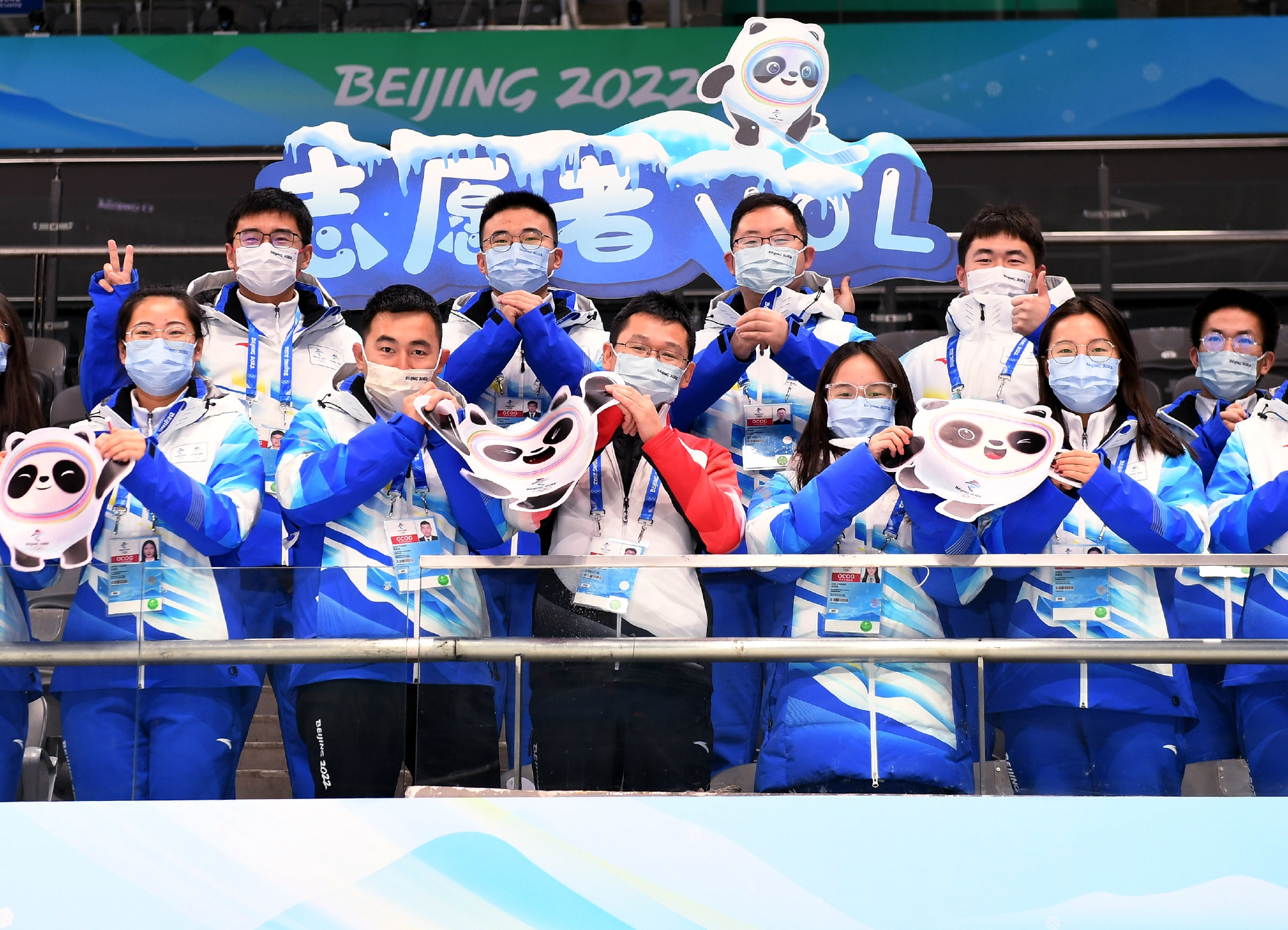 北京冬奥会志愿者画图片