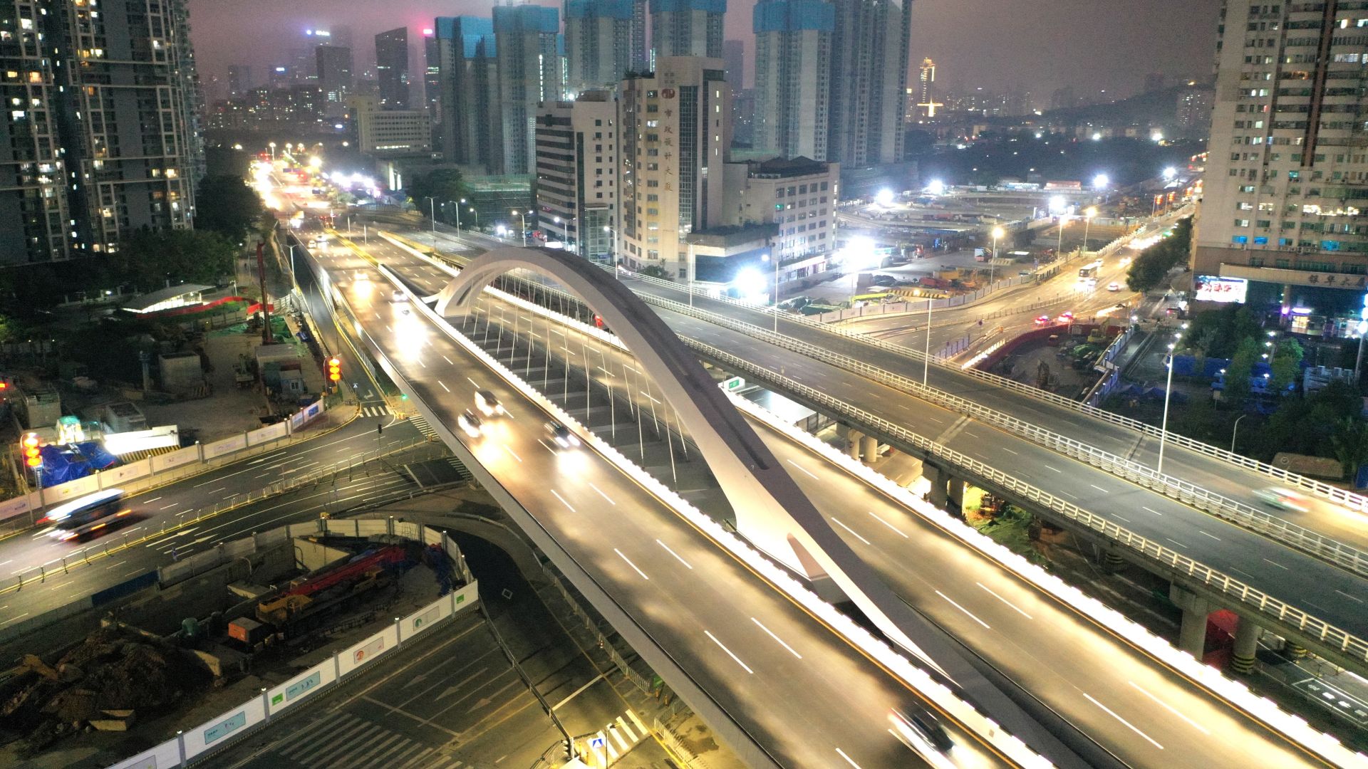 黄木岗立交新年全新亮相双向六车道以木叶为灵感打造艺术桥梁