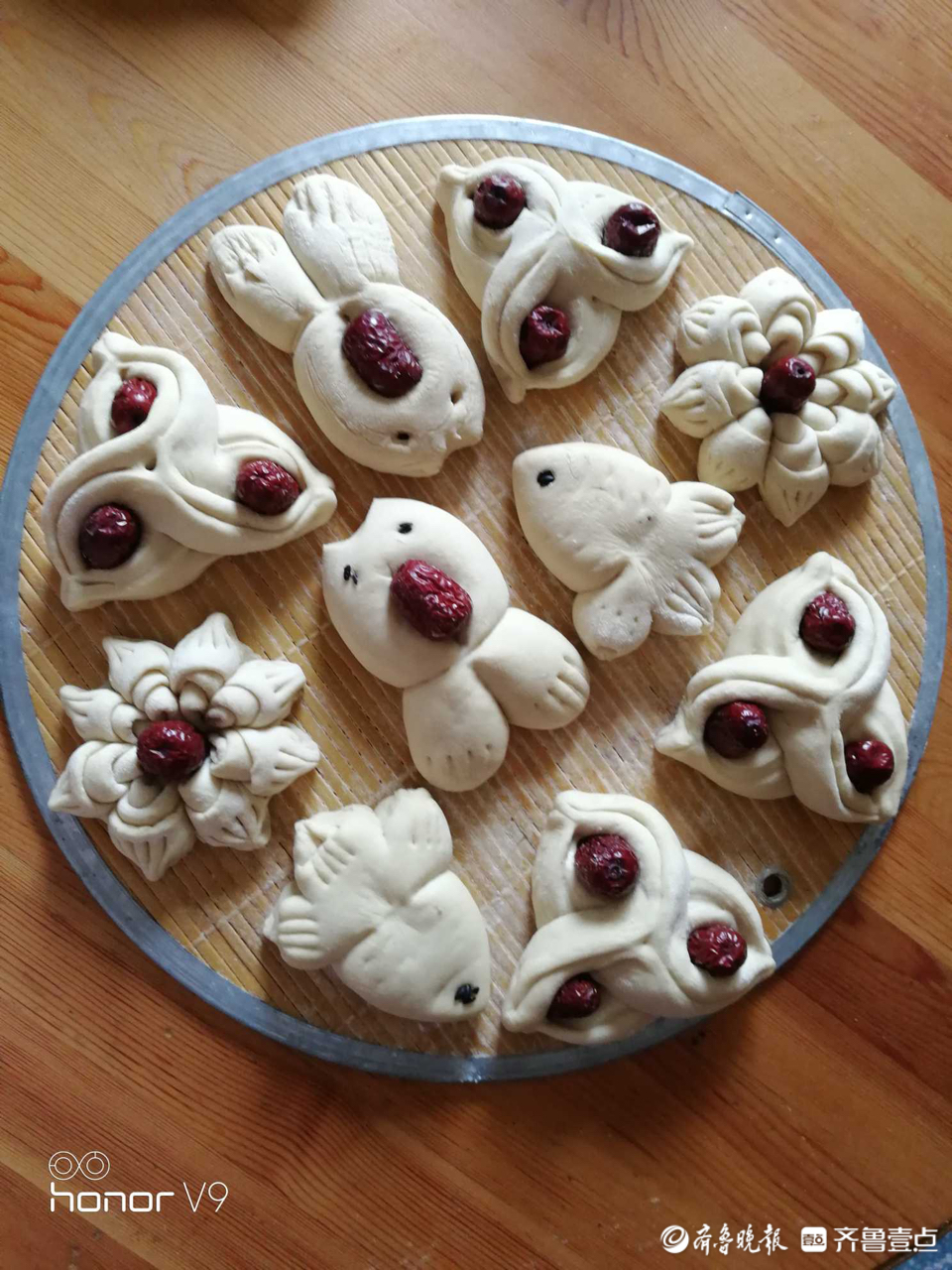 壹粉过大年手真巧花式枣馒头个个不重样似如鱼得水繁花簇簇