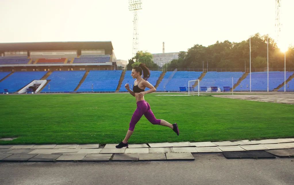 5公里跑30分钟，在跑步圈是什么水平？休闲区蓝鸢梦想 - Www.slyday.coM