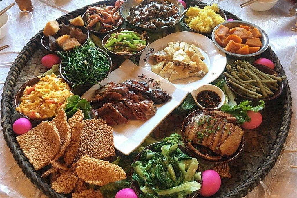 少数民族的除夕年夜饭吃啥?吃饺子和年糕吗?涨知识了休闲区蓝鸢梦想 - Www.slyday.coM 少数民族的除夕年夜饭吃啥?吃饺子和年糕吗?涨知识了休闲区蓝鸢梦想 - Www.slyday.coM