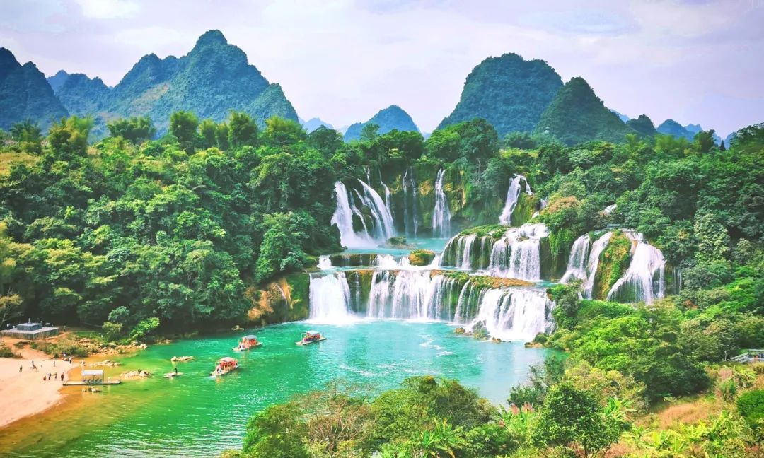 比桂林人少，比荔波精致，这座小城才是真正的世外仙境！休闲区蓝鸢梦想 - Www.slyday.coM