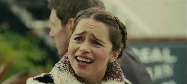 36岁龙妈瘦了好多笑起来满脸表情纹网友龙妈一笑世界毁掉