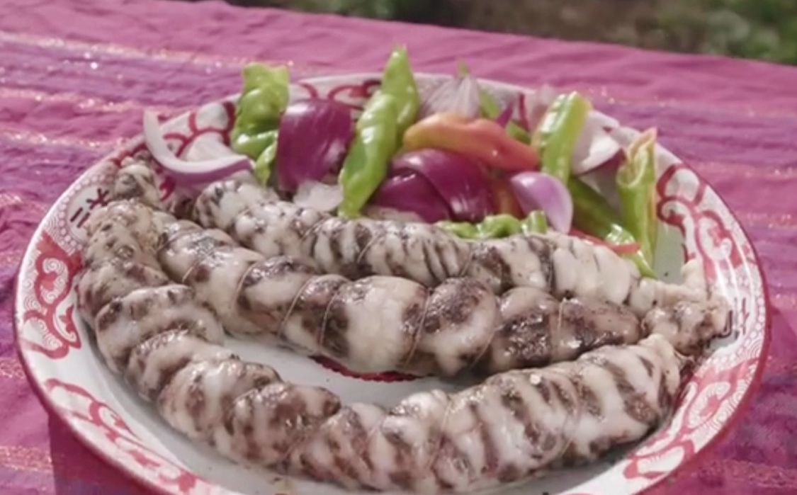 少数民族的除夕年夜饭吃啥?吃饺子和年糕吗?涨知识了休闲区蓝鸢梦想 - Www.slyday.coM 少数民族的除夕年夜饭吃啥?吃饺子和年糕吗?涨知识了休闲区蓝鸢梦想 - Www.slyday.coM