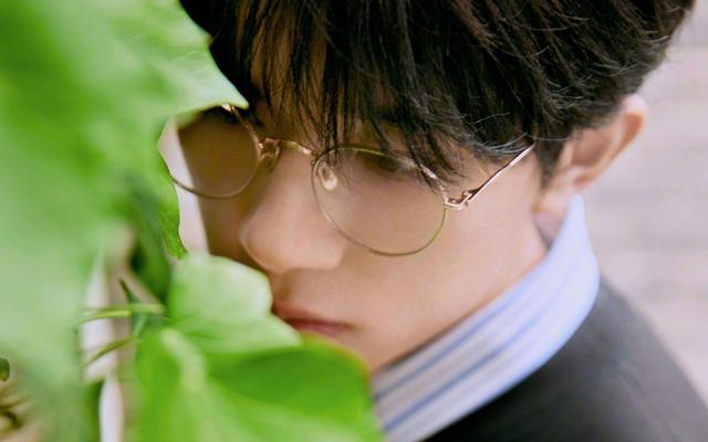 虎年首批大火的4位明星,3位是“00后”,1位是“锅姨”休闲区蓝鸢梦想 - Www.slyday.coM 虎年首批大火的4位明星,3位是“00后”,1位是“锅姨”休闲区蓝鸢梦想 - Www.slyday.coM