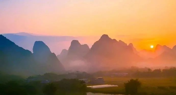 比桂林人少，比荔波精致，这座小城才是真正的世外仙境！休闲区蓝鸢梦想 - Www.slyday.coM