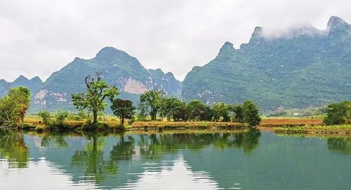 比桂林人少，比荔波精致，这座小城才是真正的世外仙境！休闲区蓝鸢梦想 - Www.slyday.coM