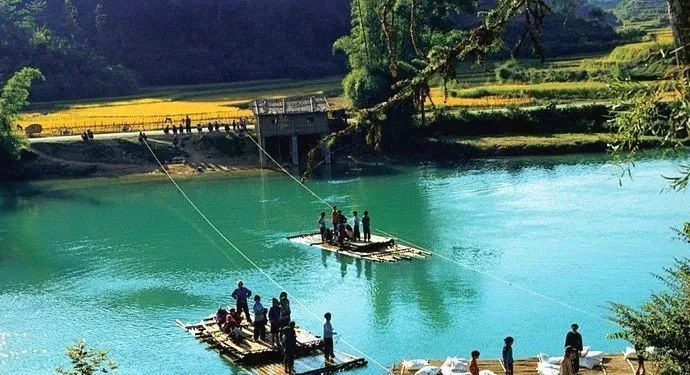 比桂林人少，比荔波精致，这座小城才是真正的世外仙境！休闲区蓝鸢梦想 - Www.slyday.coM