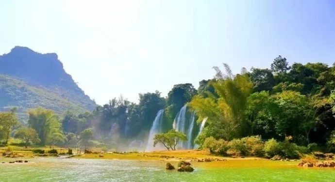 比桂林人少，比荔波精致，这座小城才是真正的世外仙境！休闲区蓝鸢梦想 - Www.slyday.coM