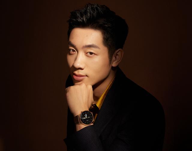 许昕晒魔鬼赛程比一天三赛更累赤脚上阵奥运冠军手忙脚乱