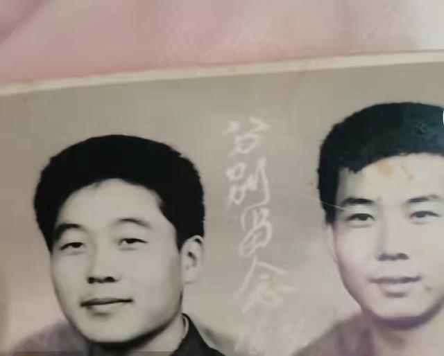 郭希宽多张从未曝出的军装照放在网上年轻时确实当过兵尴尬