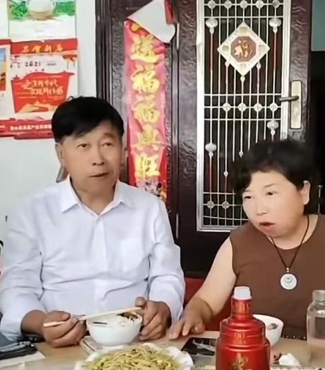 其中,包括杜新枝和郭希宽,他们夫妇俩是此事中疑点最