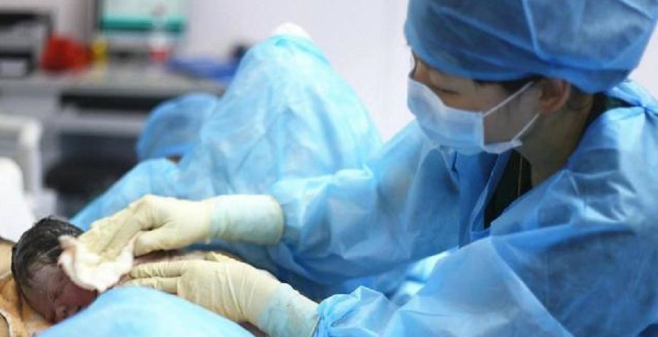 “接生一天怎么全是男孩”，护士随口的抱怨，准爸爸却开始担心休闲区蓝鸢梦想 - Www.slyday.coM