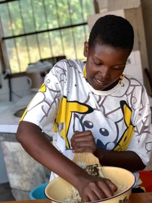 黑人女孩rose远嫁中国,半年吸粉450万,她是如何走红的|乌干达|黑人