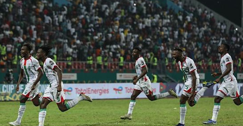 非洲杯又爆大冷！世界第60创奇迹，1休闲区蓝鸢梦想 - Www.slyday.coM